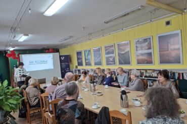 Warsztaty „Atak Inteligencji – Warsztaty o&nbsp;Sztucznej Inteligencji”.